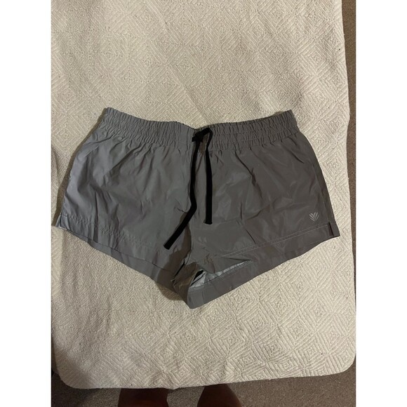 Womens reflective athletic shorts - Picture 3 of 6